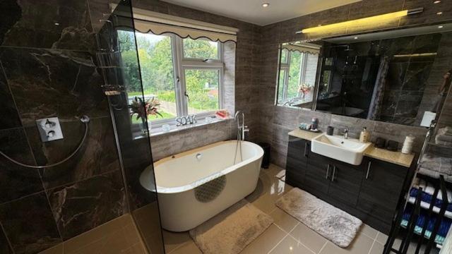 Stunning Double Bedroom Greenwich London With Private Bathroom מראה חיצוני תמונה
